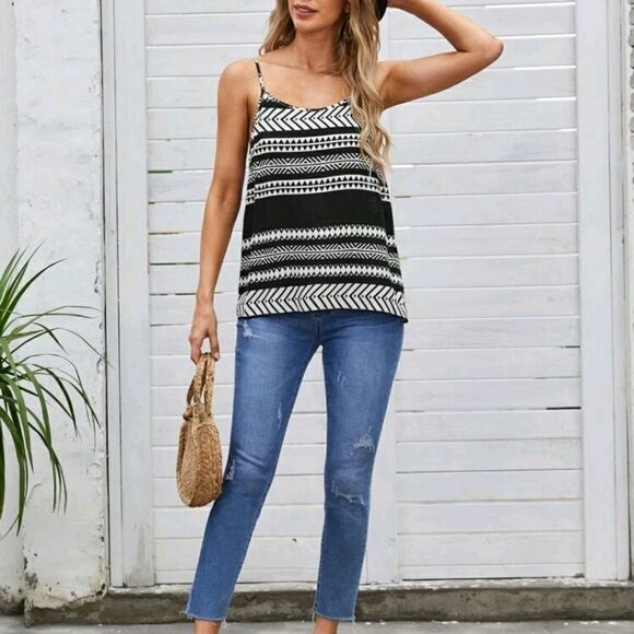 Geo Print Cami Top - Picture 6 of 7